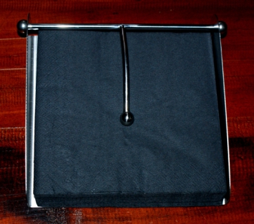 20 black napkins, scary napkins