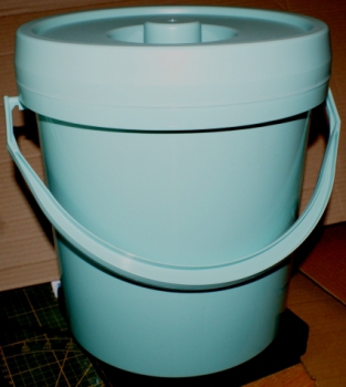 Eimer mit Deckel ca. 12 Liter, helltürkis von Gies