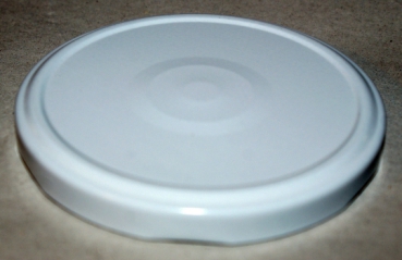TO 89 white with button ster., twist-off fastener