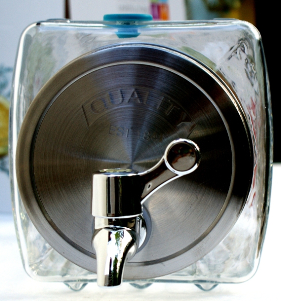 Drinks dispenser 3 litres - for the fridge with tap
